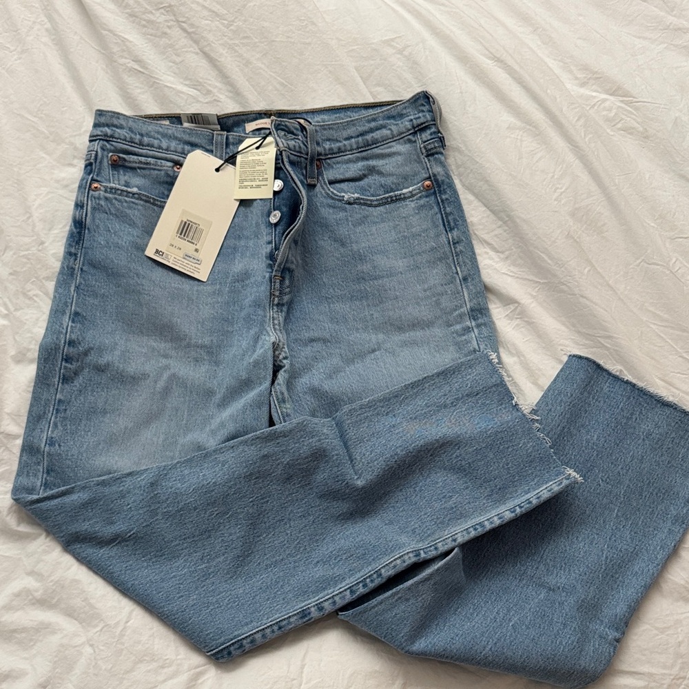 NWT Levi’s Premium Wedgie Straight 28x28